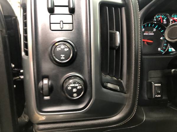2015 Chevrolet Silverado 2500HD LTZ Crew Cab 4WD for sale in Dodgeville, WI – photo 16
