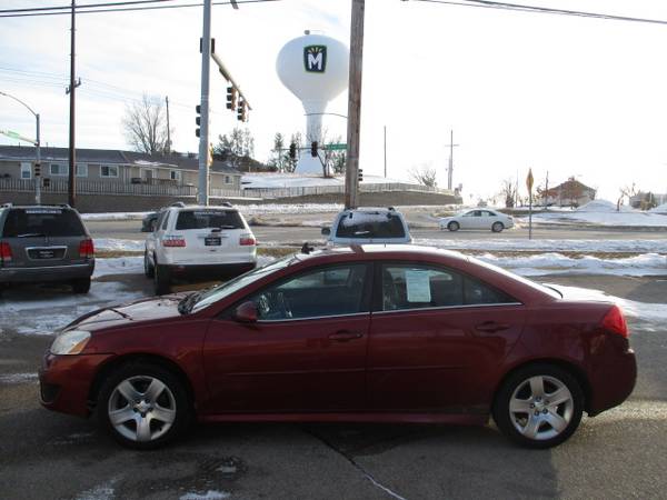 2010 Pontiac G6 - - by dealer - vehicle automotive sale for sale in Marion, IA – photo 2