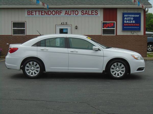 2014 Chrysler 200 for sale in Bettendorf, IA – photo 2
