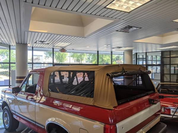 1989 FORD BRONCO XLT-115,000 MILES,BEST IN THE AREA - cars & trucks... for sale in Virginia Beach, VA – photo 2