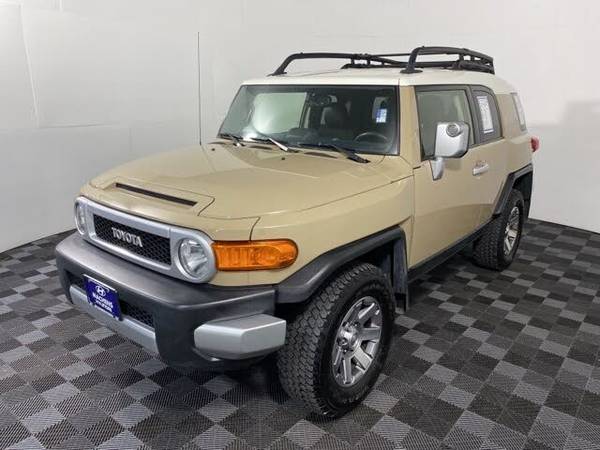 2014 Toyota FJ Cruiser, great maintenance - cars & trucks - by... for sale in Columbia, MO – photo 6