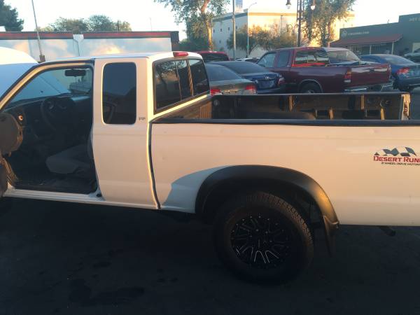 2002 Nissan Frontier standard - cars & trucks - by owner - vehicle... for sale in Cashion, AZ – photo 2