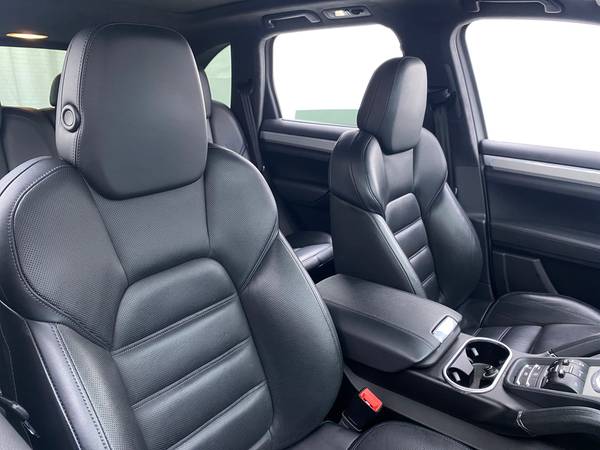 2014 Porsche Cayenne GTS Sport Utility 4D suv White - FINANCE ONLINE... for sale in Brooklyn, NY – photo 18