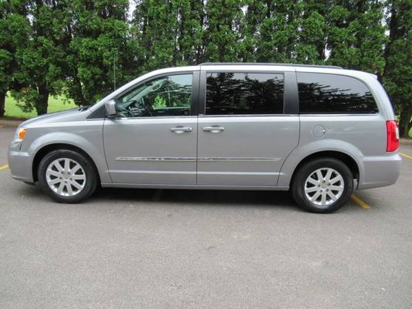 2014 Chrysler Town and Country Touring 4dr Mini Van for sale in Bloomington, IL – photo 3