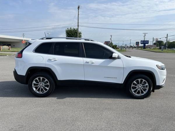 2019 Jeep Cherokee 4X4 Latitude Plus - - by dealer for sale in Somerset, KY – photo 8