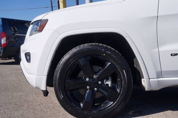2015 Jeep Grand Cherokee Bright White Clearcoat Awesome value! for sale in Buda, TX – photo 11