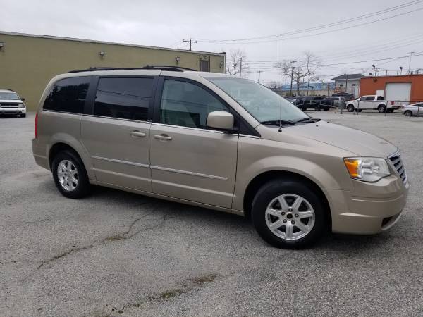 2009 Chrysler Town & Country Touring for sale in Island Park, NY – photo 20