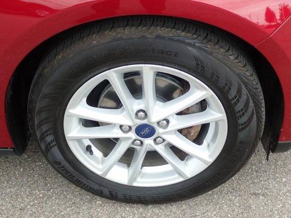2016 Ford Focus hatchback SE (Ruby Red Metallic Tinted for sale in Sterling Heights, MI – photo 10