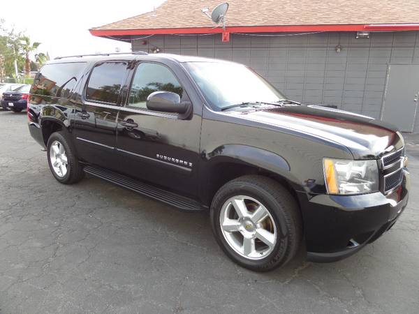 2008 Chevrolet Suburban LT leather warranty all records turn key tow for sale in Escondido, CA
