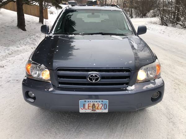 2005 Toyota Highlander - - by dealer - vehicle for sale in Anchorage, AK – photo 2
