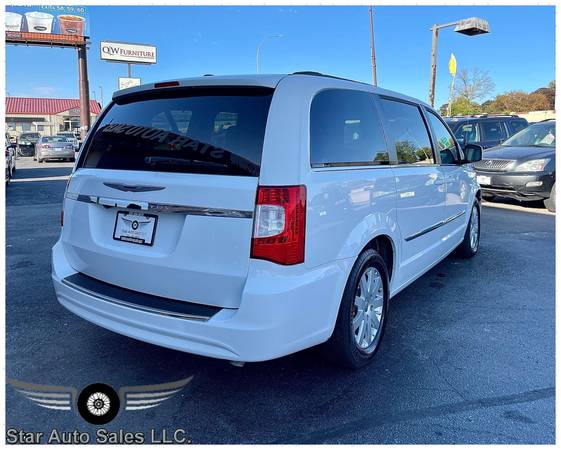 2014 Chrysler Town & Country Touring - - by dealer for sale in Rochester, MN – photo 6