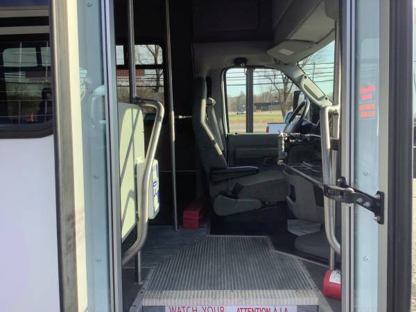 Low Miles! 2012 Ford E-350! Cutaway Bus! Finance Guaranteed! - cars... for sale in Ortonville, MI – photo 17
