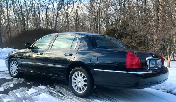 2007 Lincoln Town Car for sale in Bethlehem, CT – photo 4