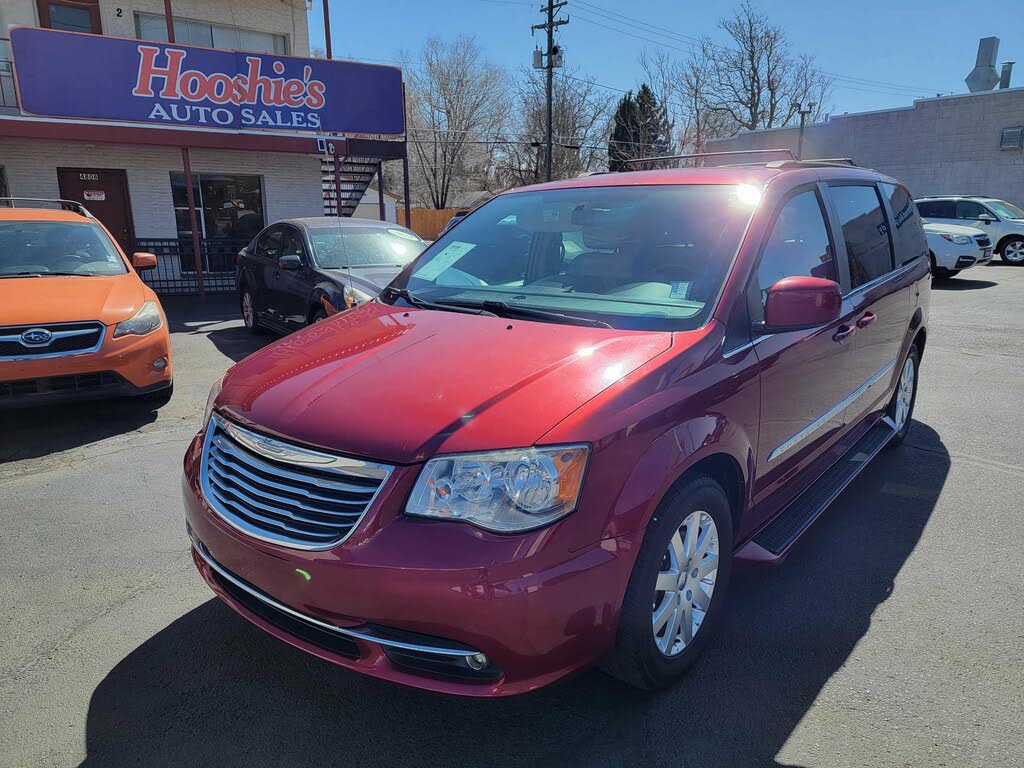 2016 Chrysler Town & Country Touring FWD for sale in Englewood, CO – photo 3
