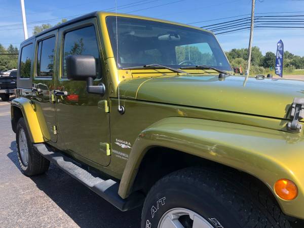 Clean! 2008 Jeep Wrangler Unlimited Sahara! Manual! 4x4! for sale in Ortonville, OH – photo 12
