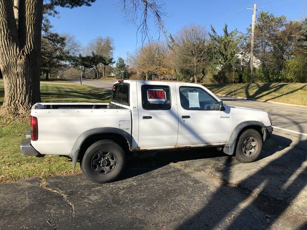 2000 Nissan Frontier XE Crew Cab 4x2 5-spd manual for sale in BLOOMFIELD HILLS, MI – photo 2