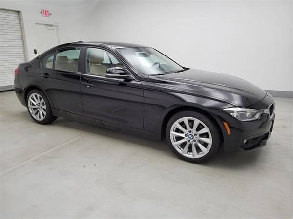 2018 BMW 320i xDrive - sedan - - by dealer - vehicle for sale in Taylor, MI – photo 11