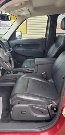 V-6 POWER!! 2012 Jeep Liberty 4WD 4dr Sport Latitude for sale in Chesaning, MI – photo 12