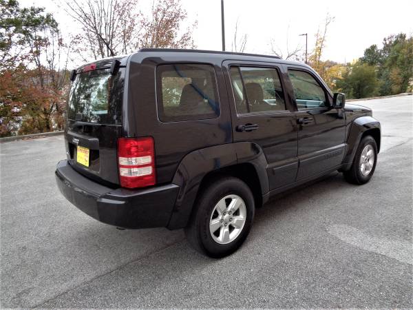 2012 Jeep Liberty Sport 4x4 - cars & trucks - by dealer - vehicle... for sale in Fort Oglethorpe, TN – photo 3
