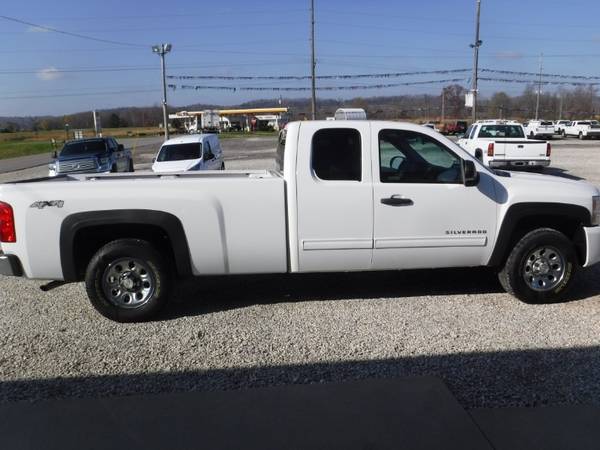 2011 Chevrolet Silverado 1500 4WD EXT CAB LT 8 LONG BED - cars &... for sale in Wheelersburg, WV – photo 2