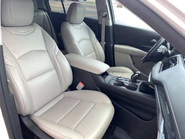 2019 Caddy Cadillac XT4 Premium Luxury suv White for sale in Camden, AR – photo 17