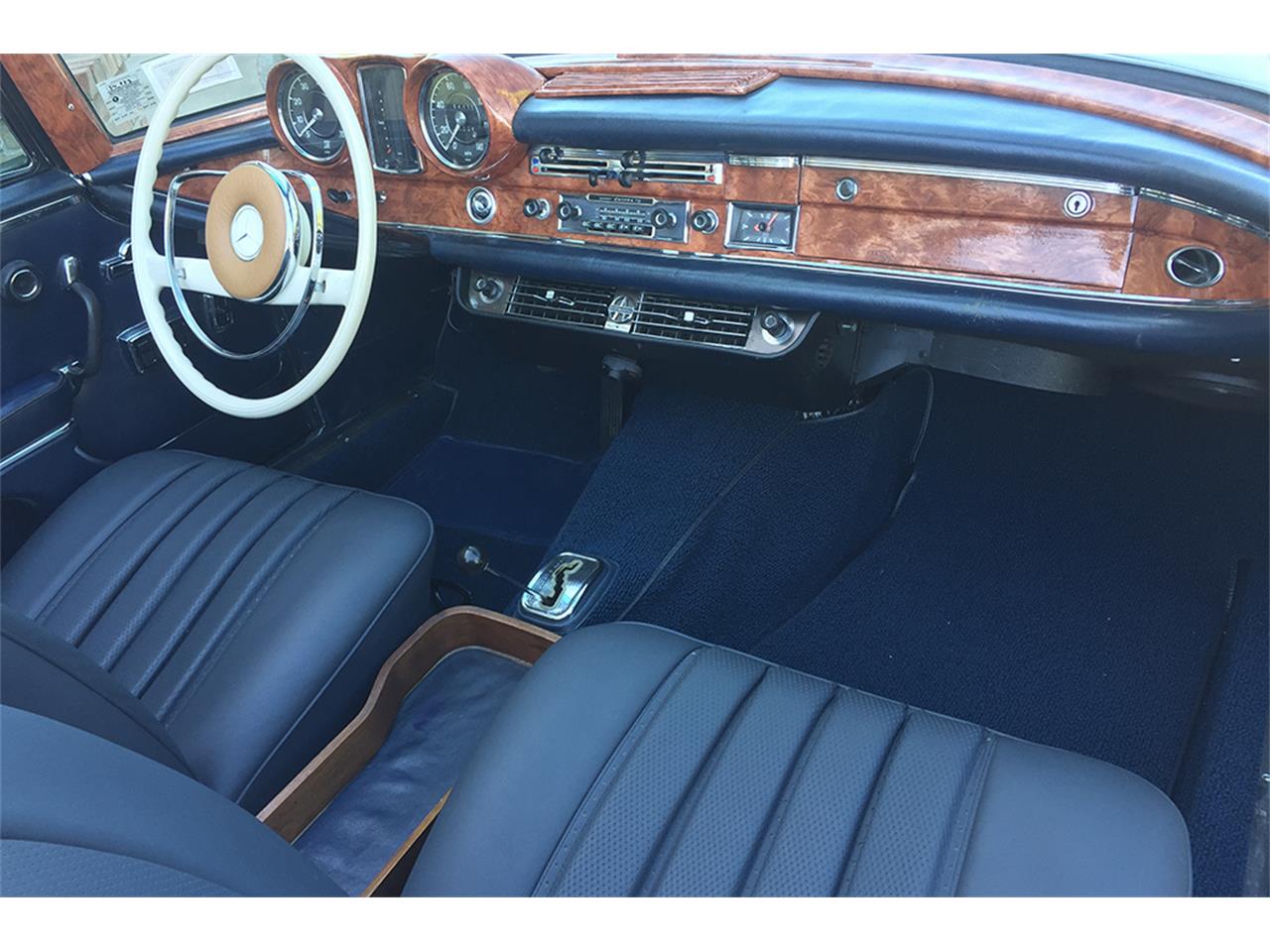 1967 Mercedes-Benz 250SE for sale in Southampton, NY – photo 20
