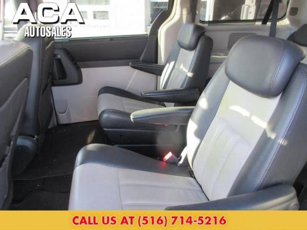 2010 Chrysler Town and Country 4dr Wgn Touring Plus Minivan - cars & for sale in Lynbrook, NY – photo 14