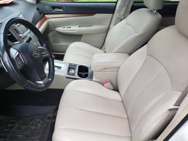 2014 Subaru Outback Limited 2.5i - cars & trucks - by owner -... for sale in Orland Park, IL – photo 4