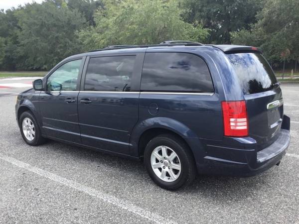 2008 Chrysler Town Country Touring - - by dealer for sale in Leesburg, FL – photo 4