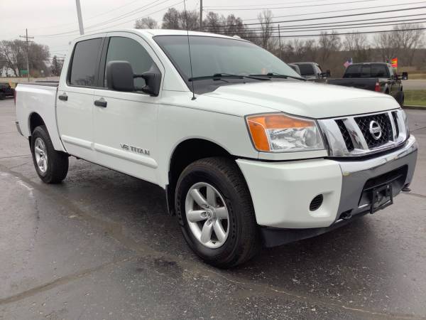 Well-Kept! 2015 Nissan Titan! 4x4 Crew Cab! Clean Carfax! - cars &... for sale in Ortonville, MI – photo 7