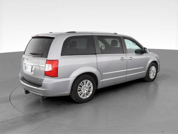 2015 Chrysler Town and Country Limited Minivan 4D van Gray - FINANCE... for sale in Houston, TX – photo 11