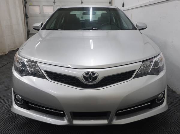 2012 Toyota Camry SE Leather New Tires Bluetooth 35 mpg - Warranty for sale in Hastings, MI – photo 19