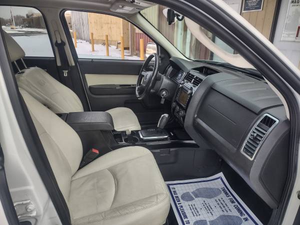 Selling a 2010 Mercury Mariner Premium VOGA PKG AWD for sale in St Francis, MN – photo 9