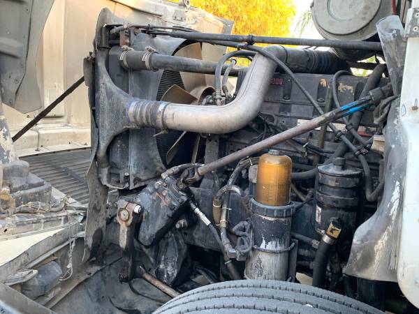 96 FREIGHTLINER FLD 120 MIDROOF for sale in Fontana, CA – photo 8