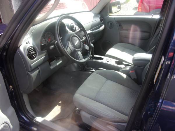 2006 Jeep Liberty (4x4) only (158k) miles LIKE NEW - cars & trucks -... for sale in fall creek, WI – photo 5