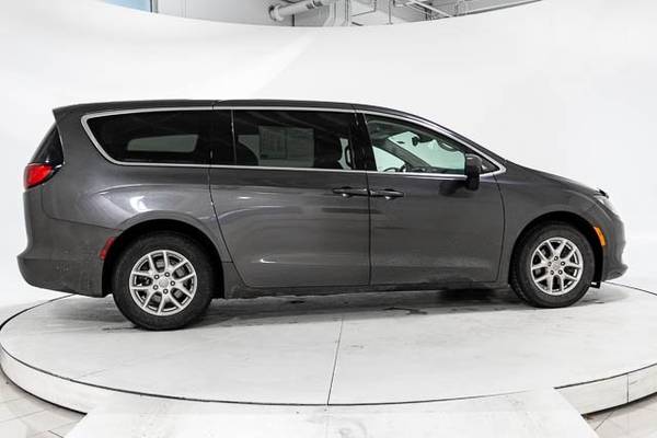 2017 Chrysler Pacifica LX 4dr Wagon Granite Cr for sale in Richfield, MN – photo 20