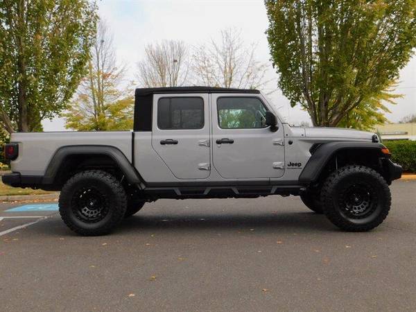 2020 Jeep Gladiator Sport 4X4 / 3.6L V6 / NEW LIFT , WHEELS , TIRES... for sale in Portland, OR – photo 4