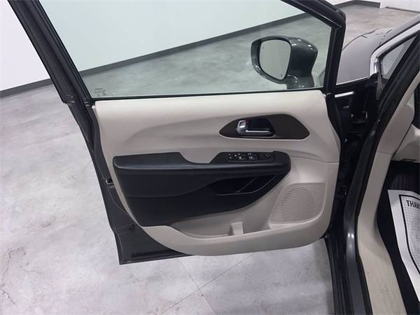 2019 Chrysler Pacifica Touring L with - - by dealer for sale in Wapakoneta, OH – photo 12