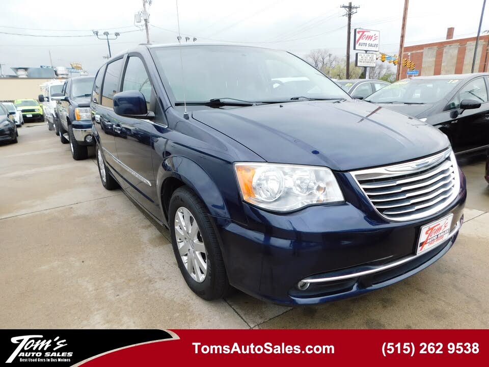 2014 Chrysler Town & Country Touring FWD for sale in Des Moines, IA