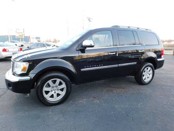 2007 Chrysler Aspen Limited SUV 3rd row 4x4 Family Read for sale in Fort Wayne, IN