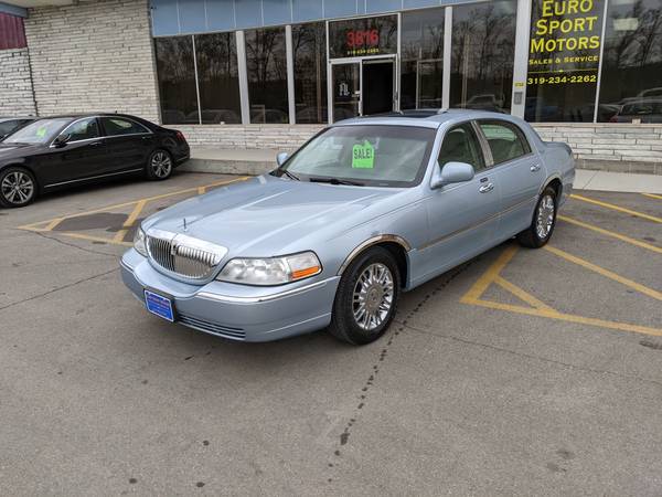 2006 Lincoln Town Car - cars & trucks - by dealer - vehicle... for sale in Evansdale, IA – photo 6