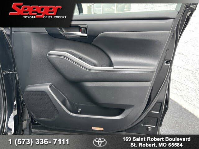 2021 Toyota Highlander XLE FWD for sale in Saint Robert, MO – photo 12