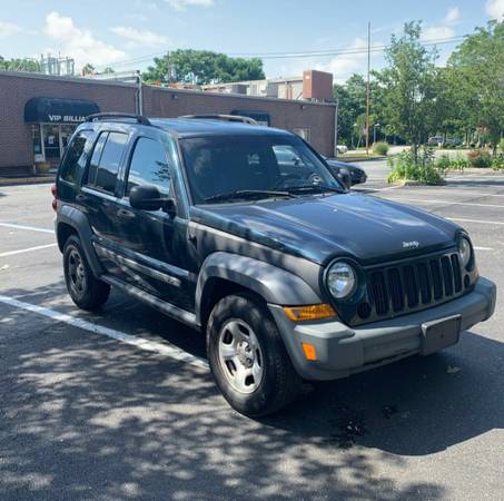 2005 JEEP LIBERTY SPORT 4X4 - cars & trucks - by owner - vehicle... for sale in Brooklyn, NY – photo 5