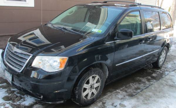 2010 Chrysler Town and Country for sale in Tonawanda, NY
