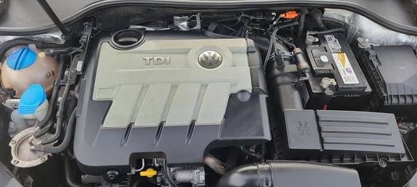 2014 Volkswagen Jetta TDI Sportwagen - - by dealer for sale in Marion, IA – photo 17