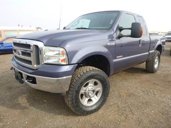 2005 Lifted 4x4 Ford F-250 Power Stroke! CREW CAB! Loaded! for sale in Oakdale, CA