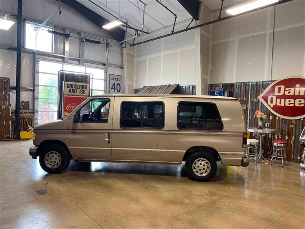 1993 Ford Econoline for sale in Redmond, OR – photo 2