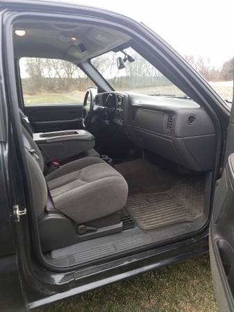 2004 Chevy Silverado 1500 Z71 4x4 low miles - cars & trucks - by... for sale in Chilton, WI – photo 3