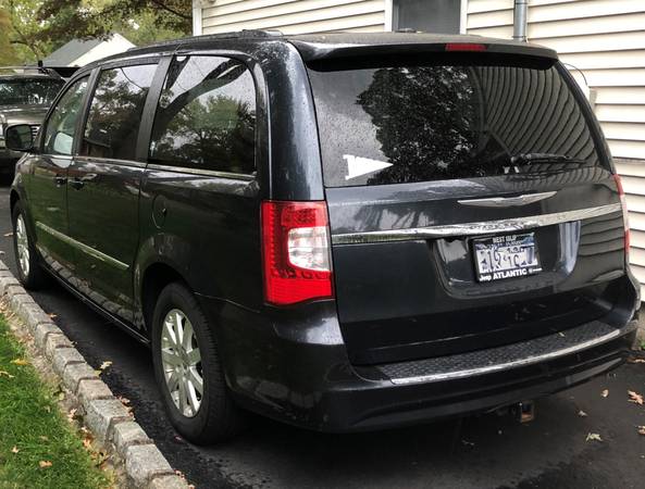 2013 Chrysler Town & Country for sale in East Islip, NY – photo 2