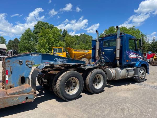 COMBINATION: 2006 Volvo VNL 64 Tractor & 2006 Globe Trailer - cars & for sale in Clarence Center, NY – photo 7